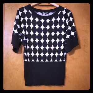Black and white short sleeve sweater